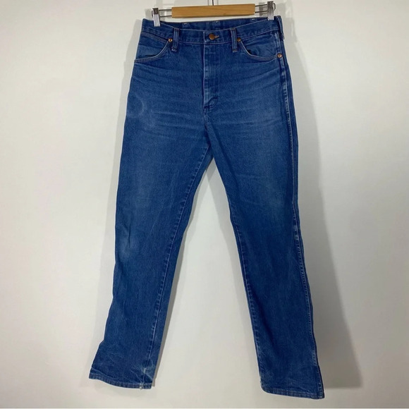 Wrangler Distressed Blue Jeans - Picture 1 of 10